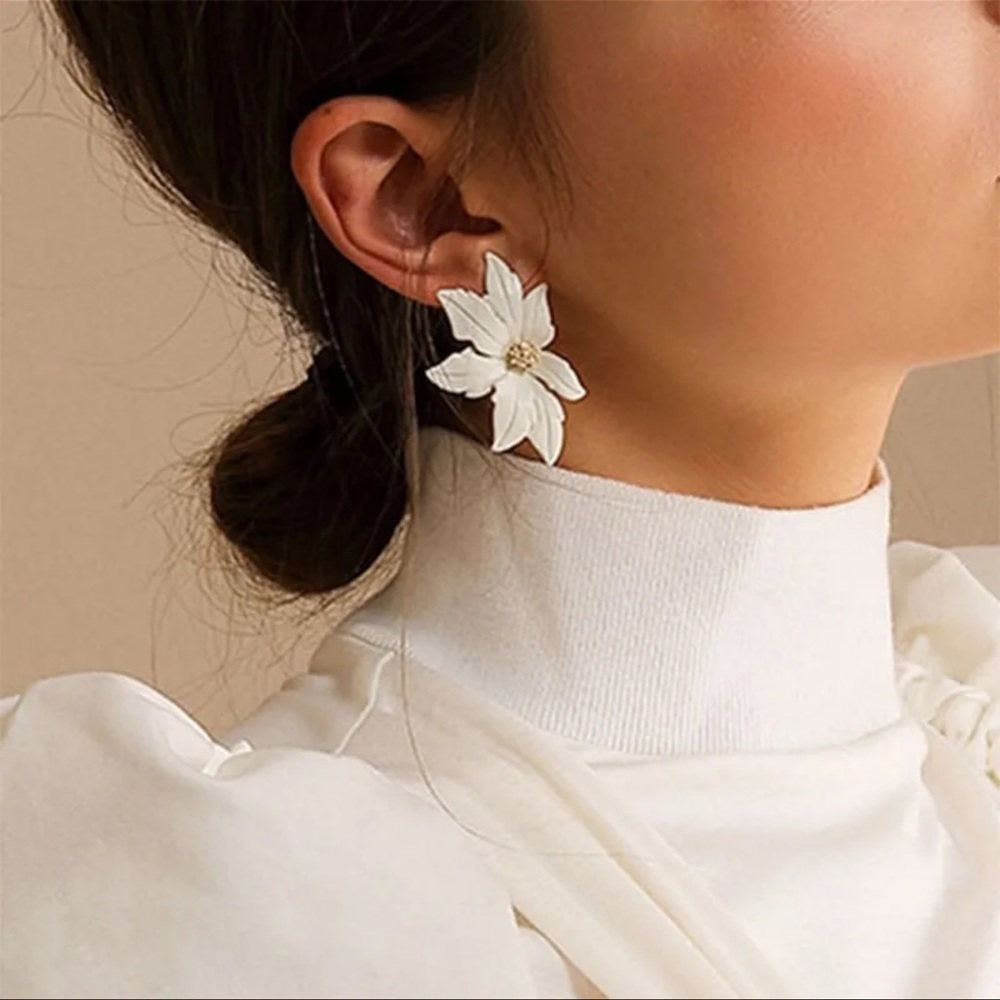 one pair of Boho Jewelry Flower Earrings